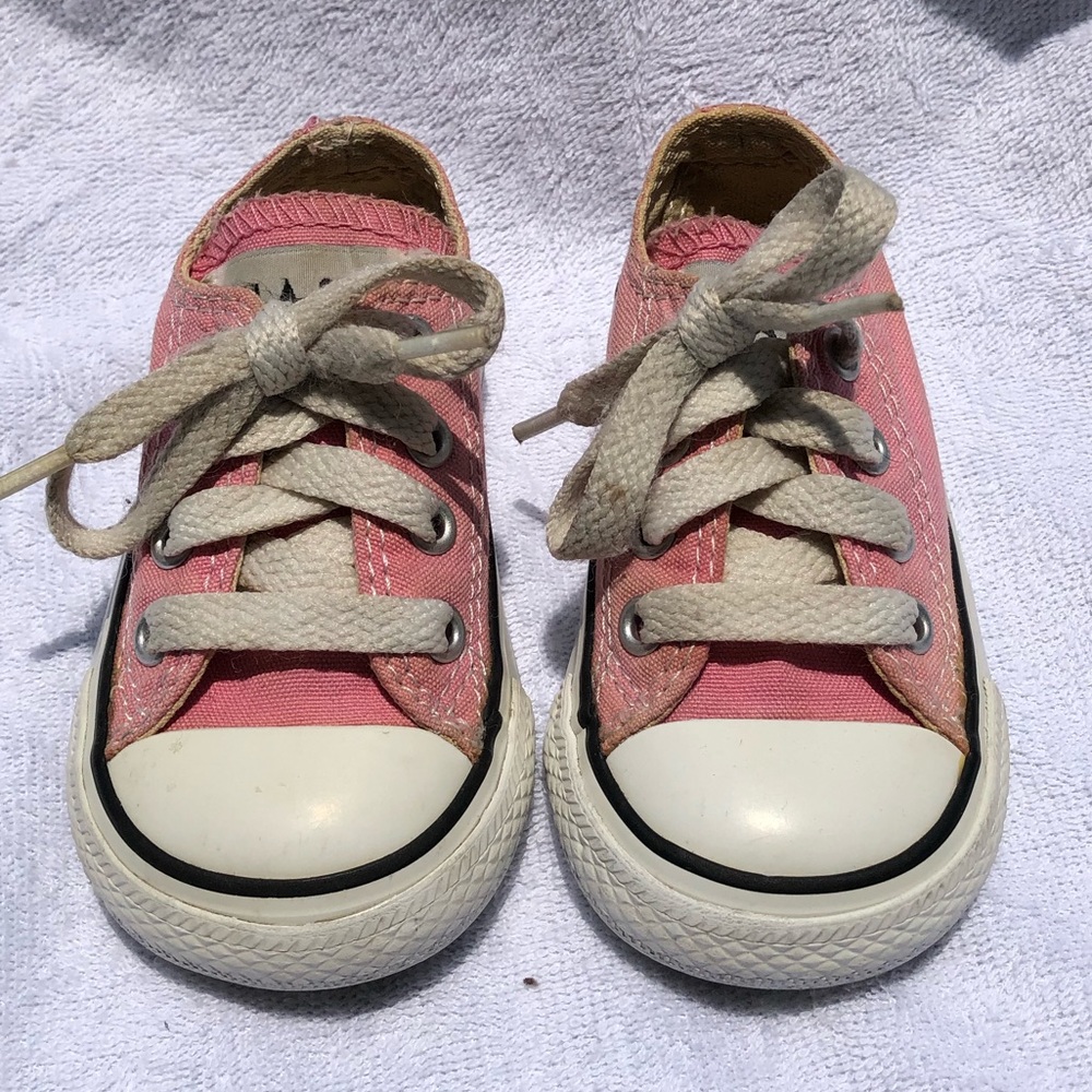 Pink toddler converse